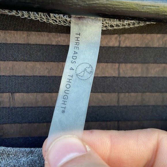 Threads 4 Thought size large short sleeve blouse, black and grey - Picture 5 of 6